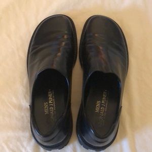 Men’s Donald J Pliner Black Italian Leather Slip-on.  Size 8